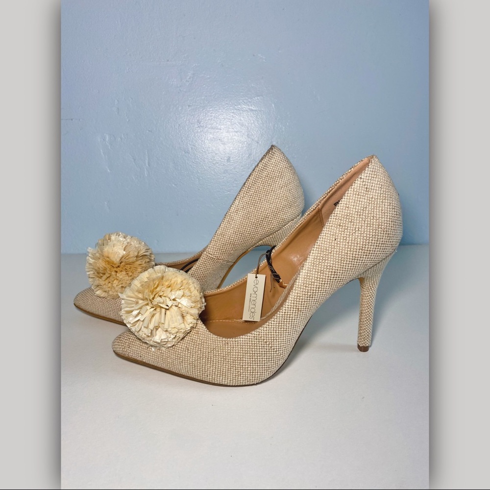 Beige heels with PomPom size 8